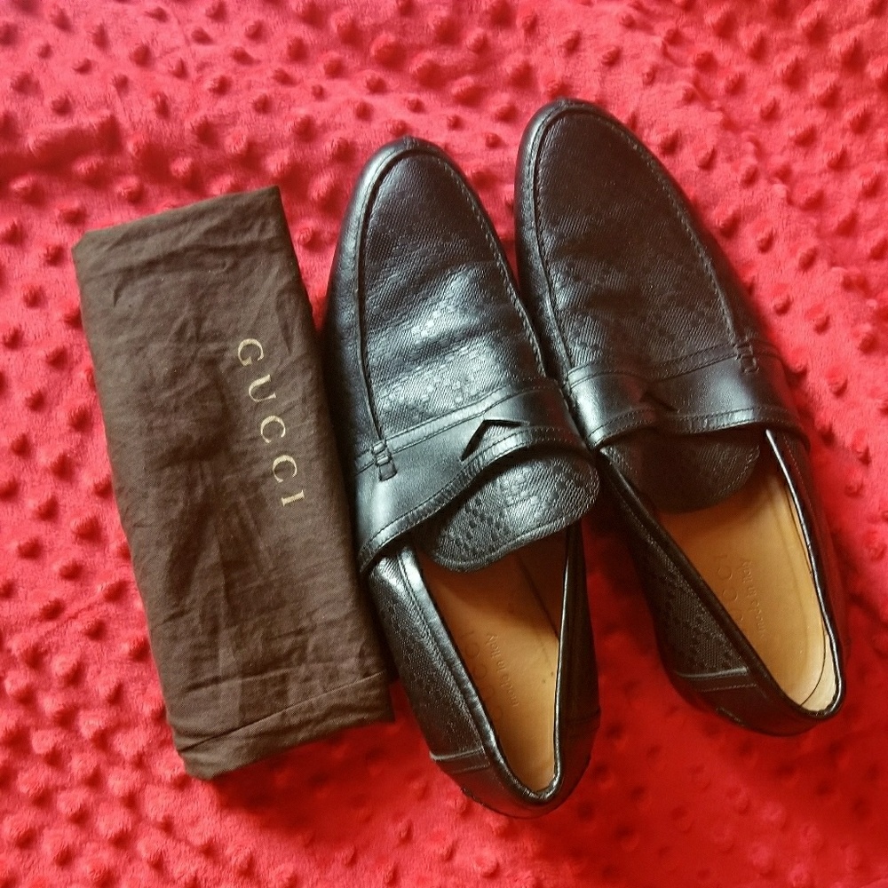 Authentic gucci shoe